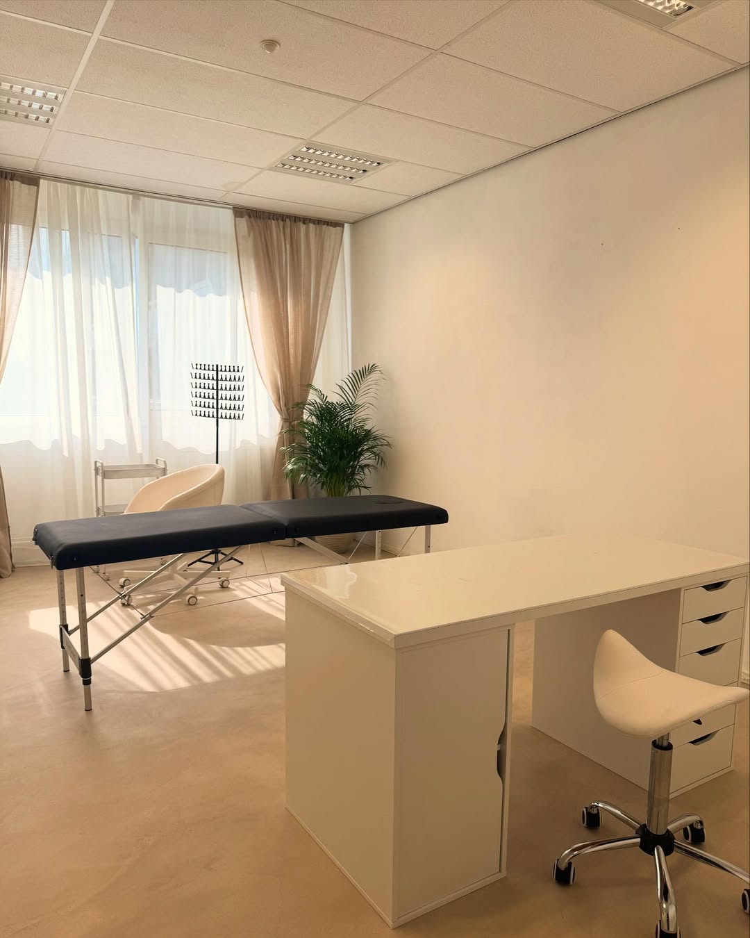 Salon & Content studio